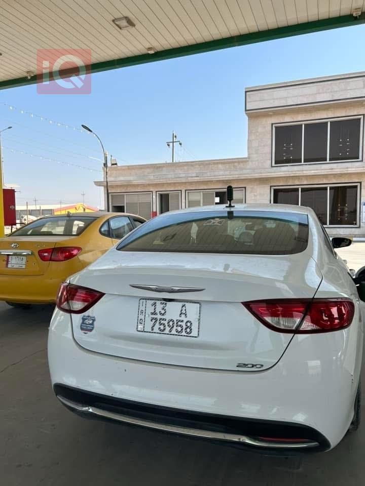 Chrysler 200